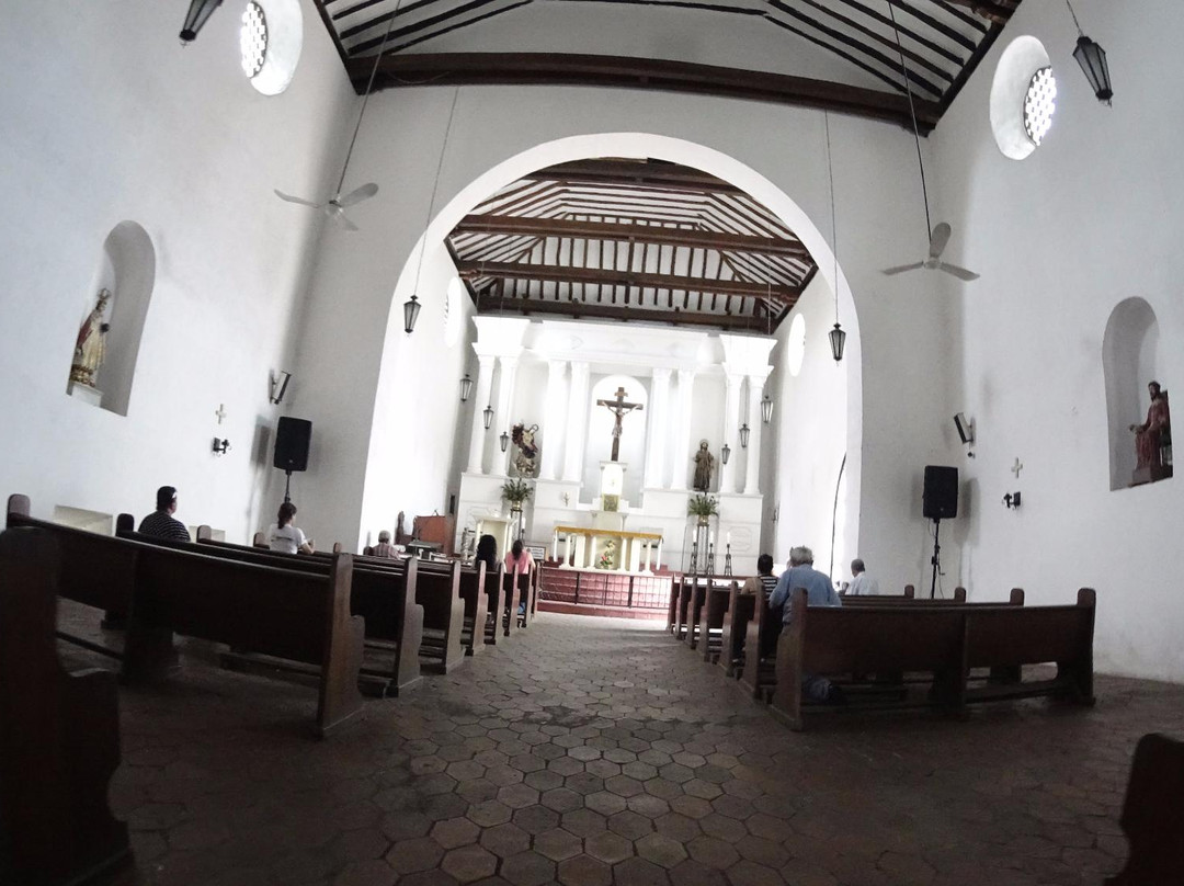 Iglesia Colonial-内瓦必去景点