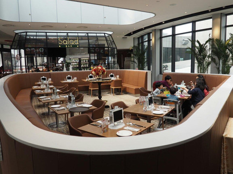 可口可乐欢乐餐厅主图