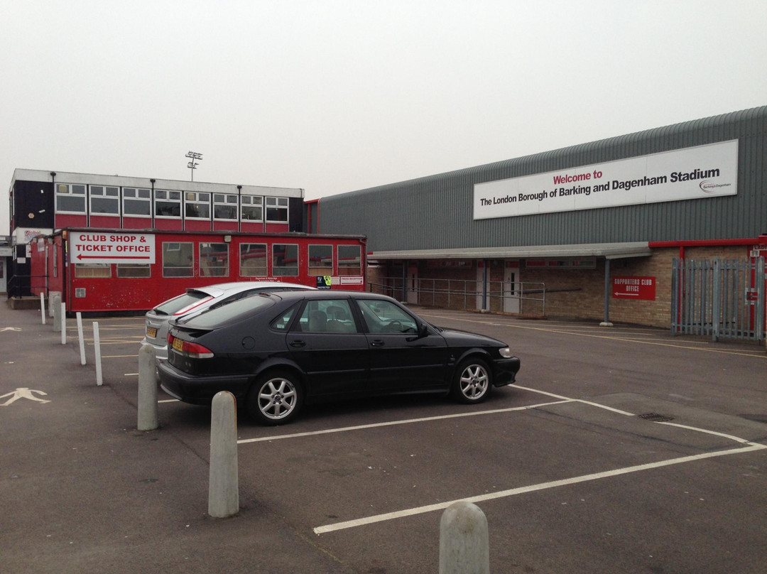 Dagenham & Redbridge Football Club Arena景点图片