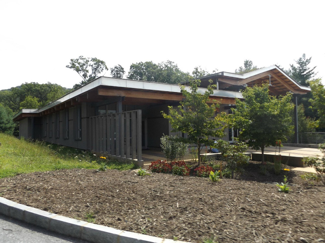Blue Ridge Parkway Visitor Center景点图片