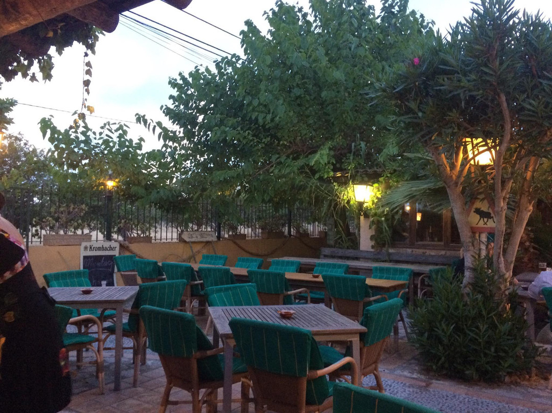卡拉米略尔旅游景点-Bar Rafael