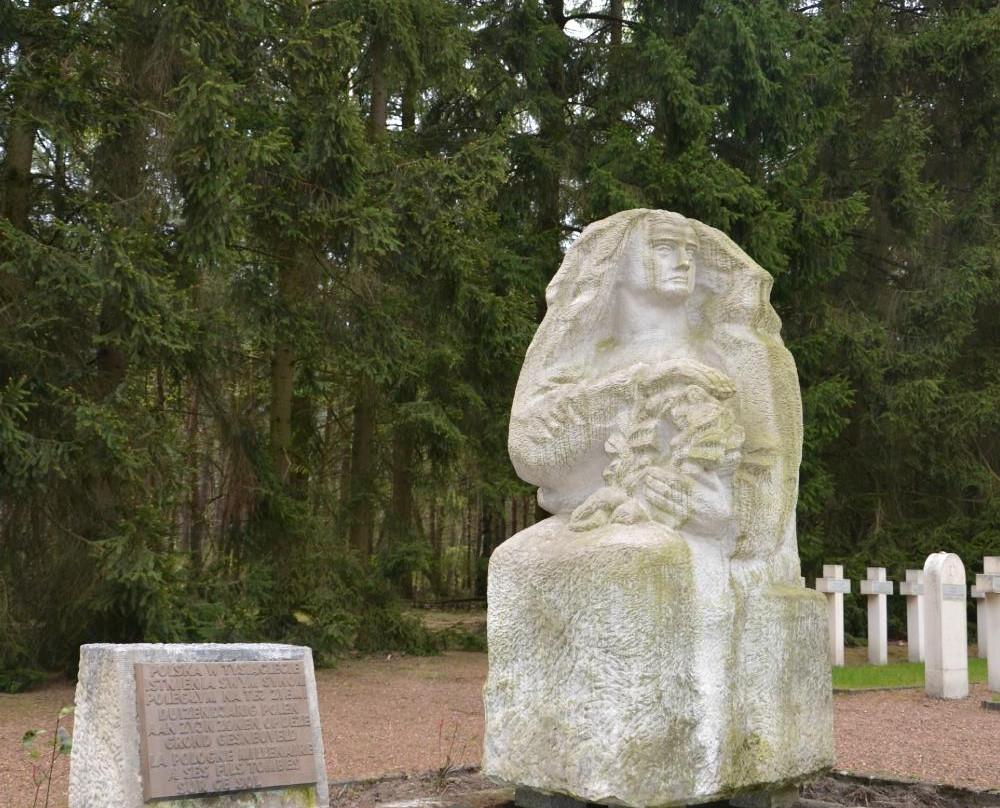 Polish Military Cemetery景点图片