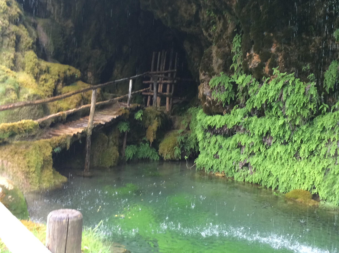 Grotte di Labante景点图片