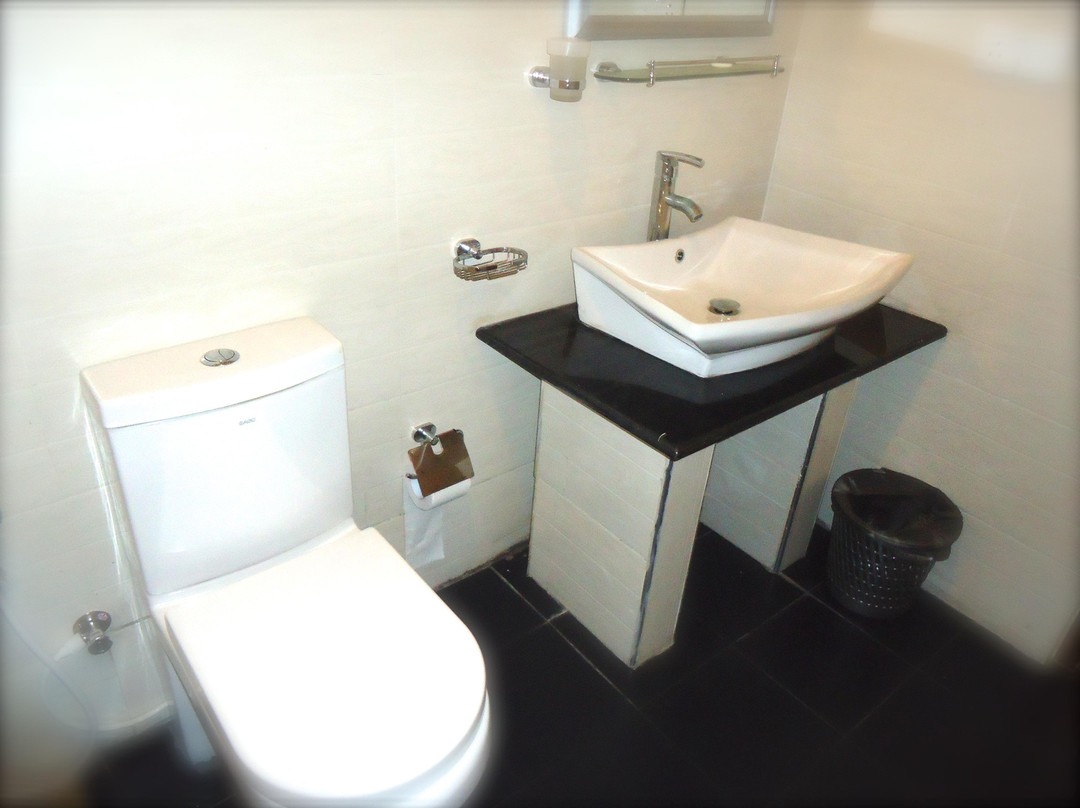 Palm Grove Holiday Inn主图