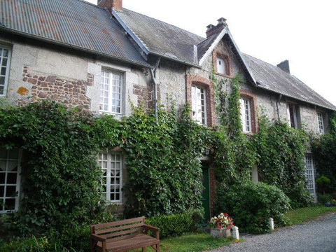 绿岩田野酒店主图