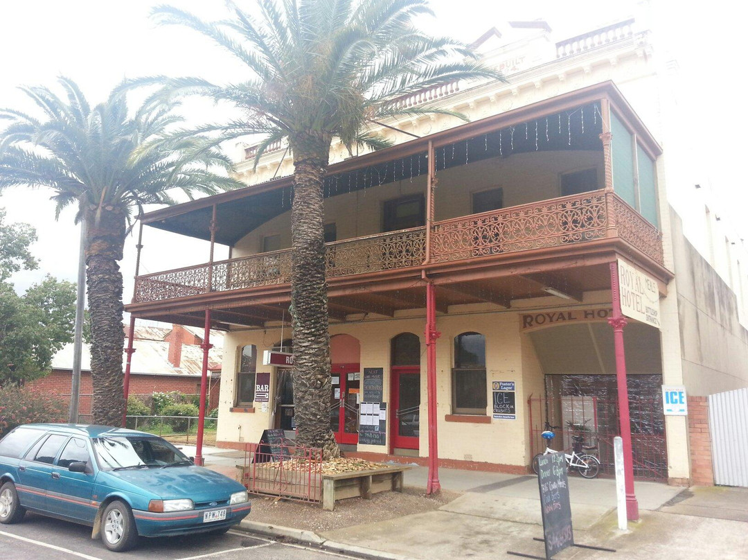 Newbridge餐馆和美食-Royal Hotel Dunolly