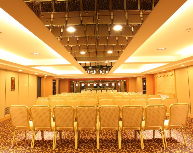 高第华庭大酒店主图