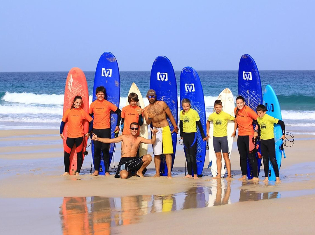 Shock Wave Surf & Windsurf School-El Cotillo必去景点