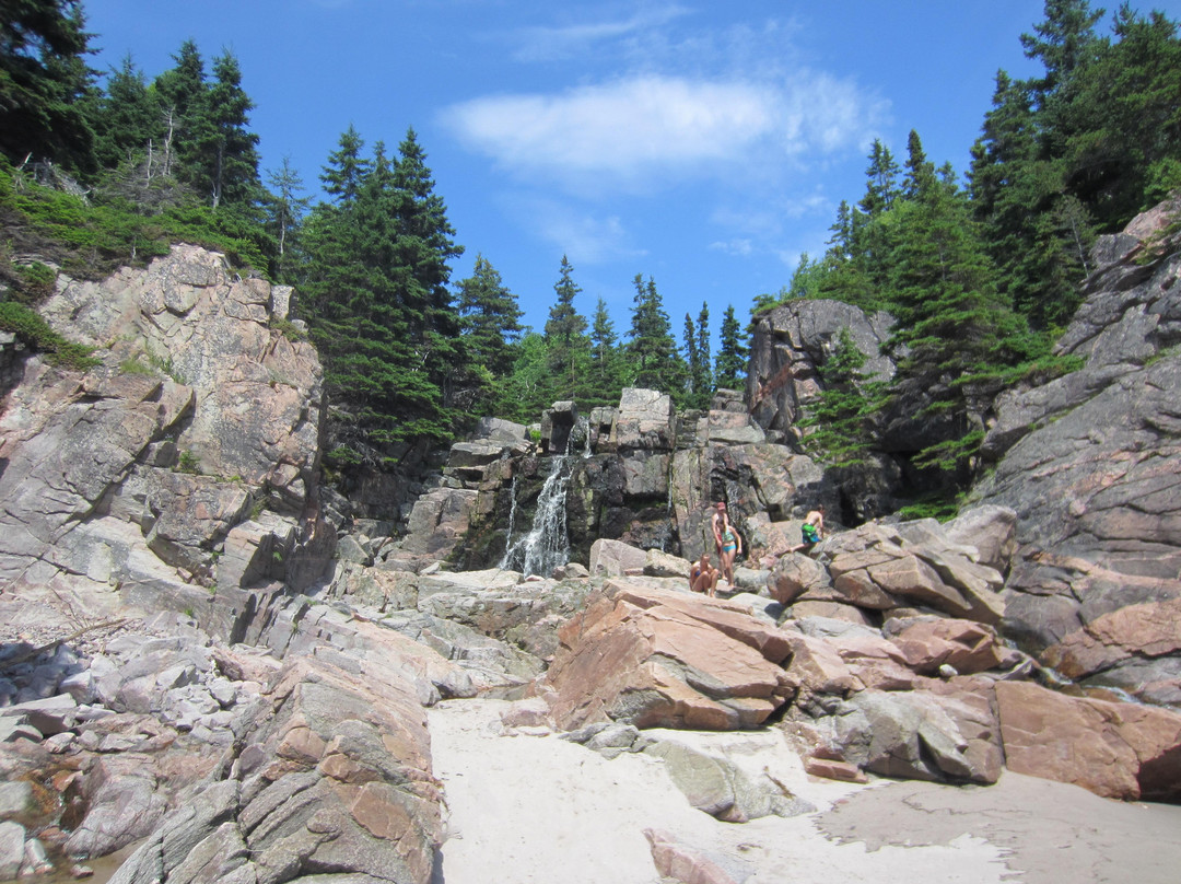 Black Brook Beach景点图片