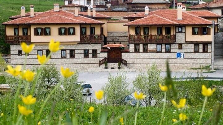 Smilovene Hotel