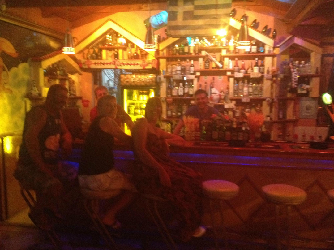 Zeus Bar-Alykanas必去景点