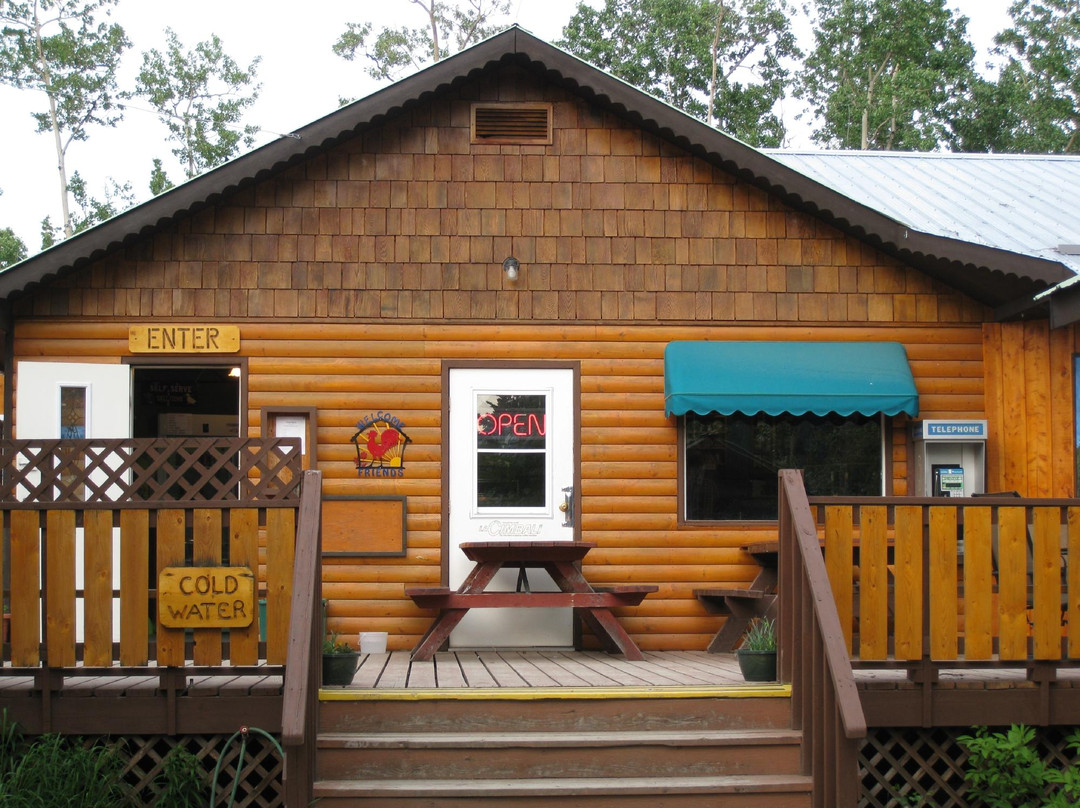 Yukon餐馆和美食-Village Bakery & Deli