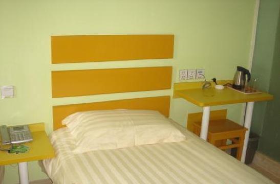 苏州99旅馆连锁观前街店-客卧