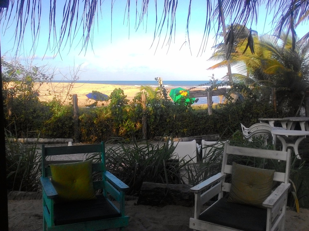 Pitimbu餐馆和美食-Muciço Pé na Areia Bar