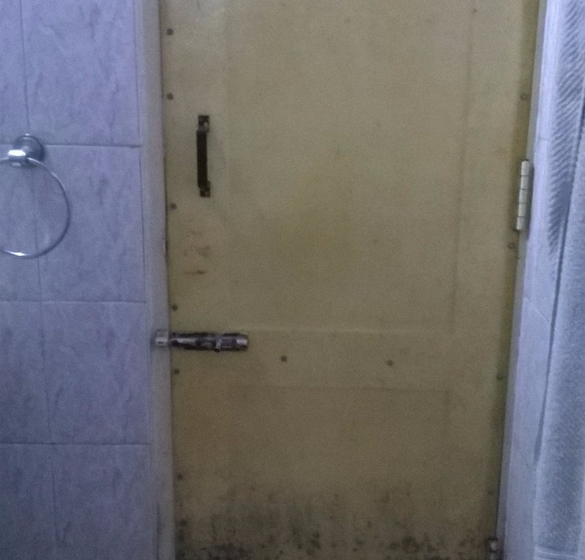 Sri Vigneshwara Comfort Hotel