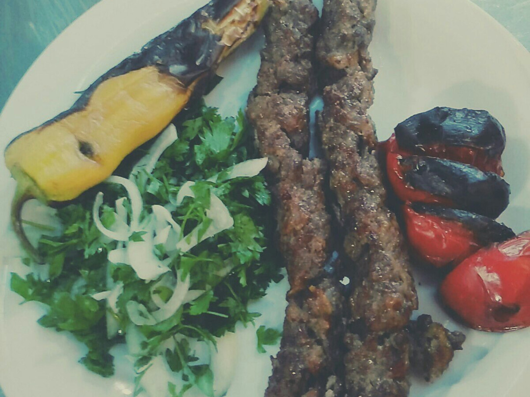 Adiyaman餐馆和美食-Faik Usta Kebap Salonu