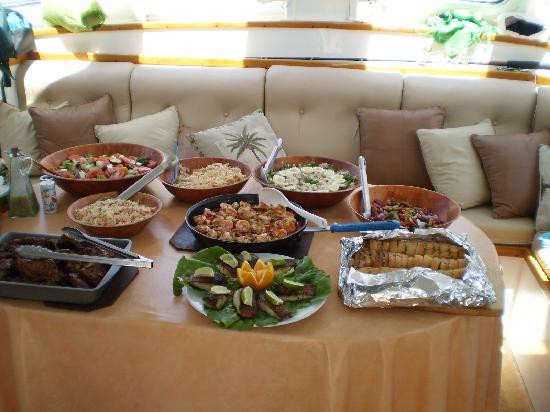 Celine Charters-辛普森湾必去景点