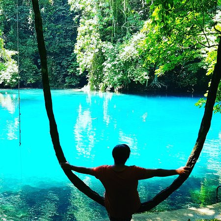 Riri Blue Hole-卢甘维尔必去景点