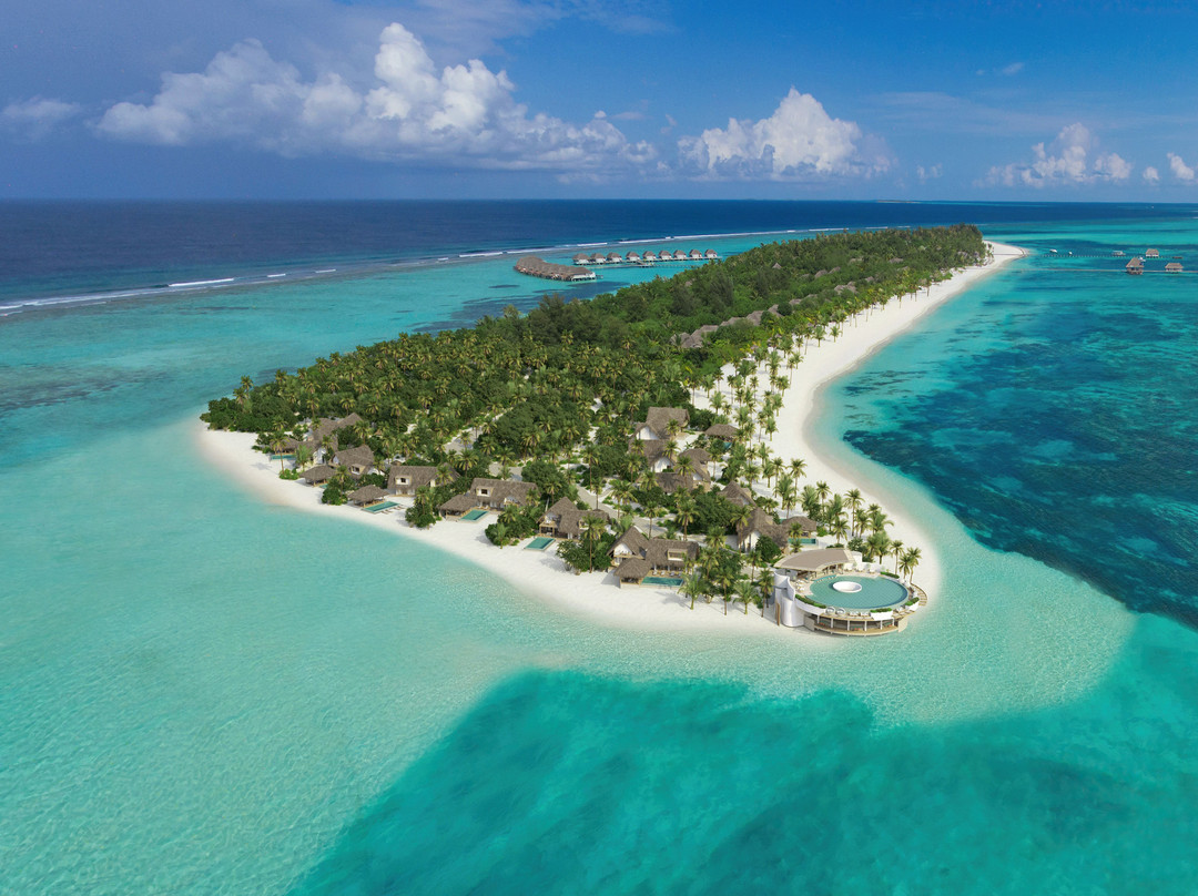 太阳豪华度假酒店主图