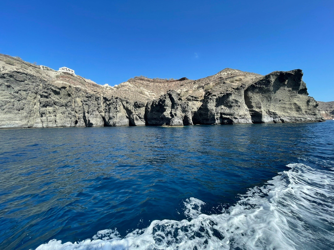 Santorini Blue Waves Cruises景点图片
