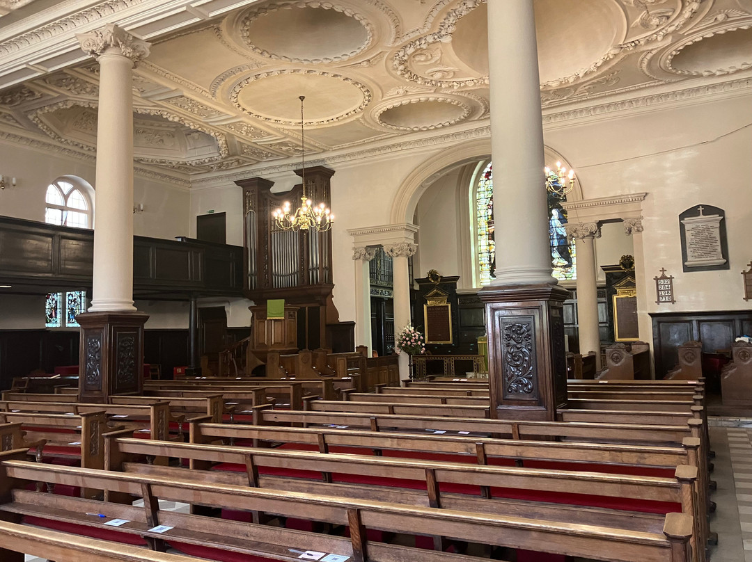 The Parish Church of King Charles the Martyr景点图片