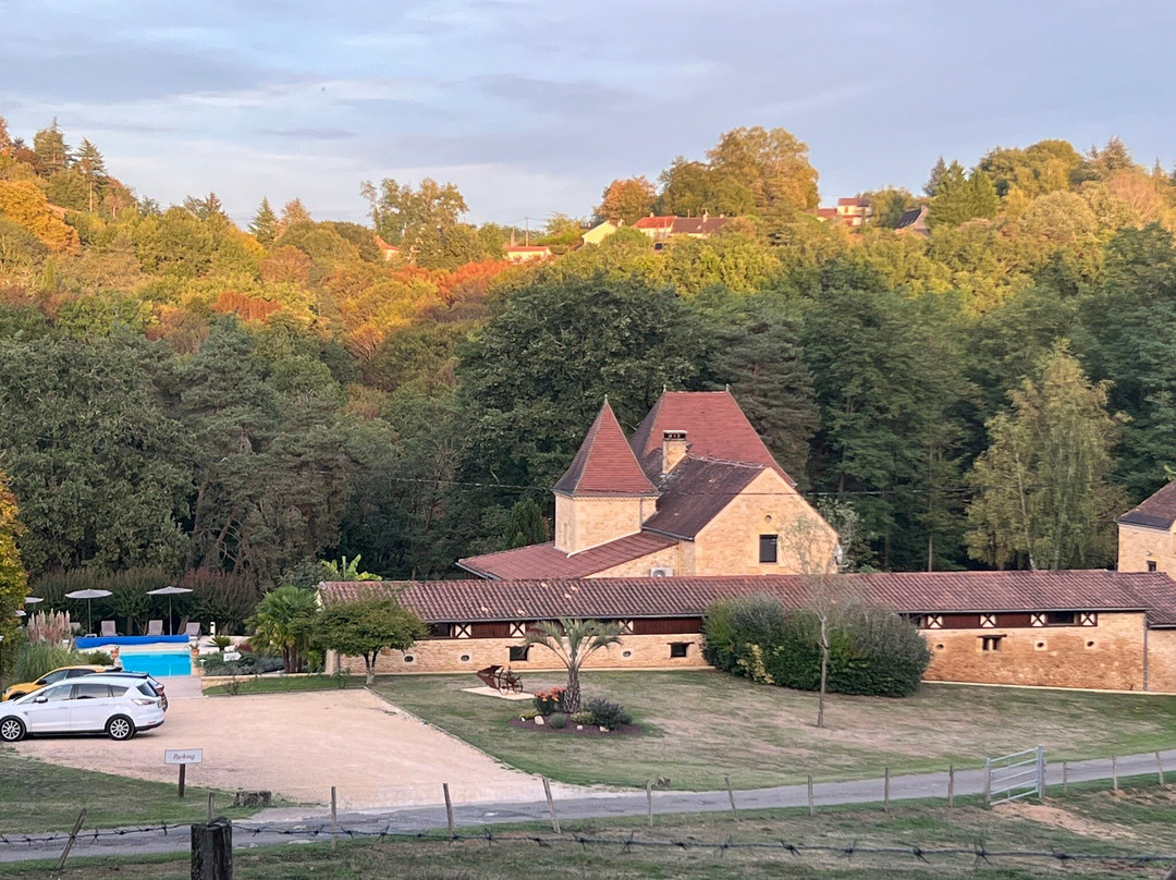 Chambres d'hotes Les Peyrouses主图