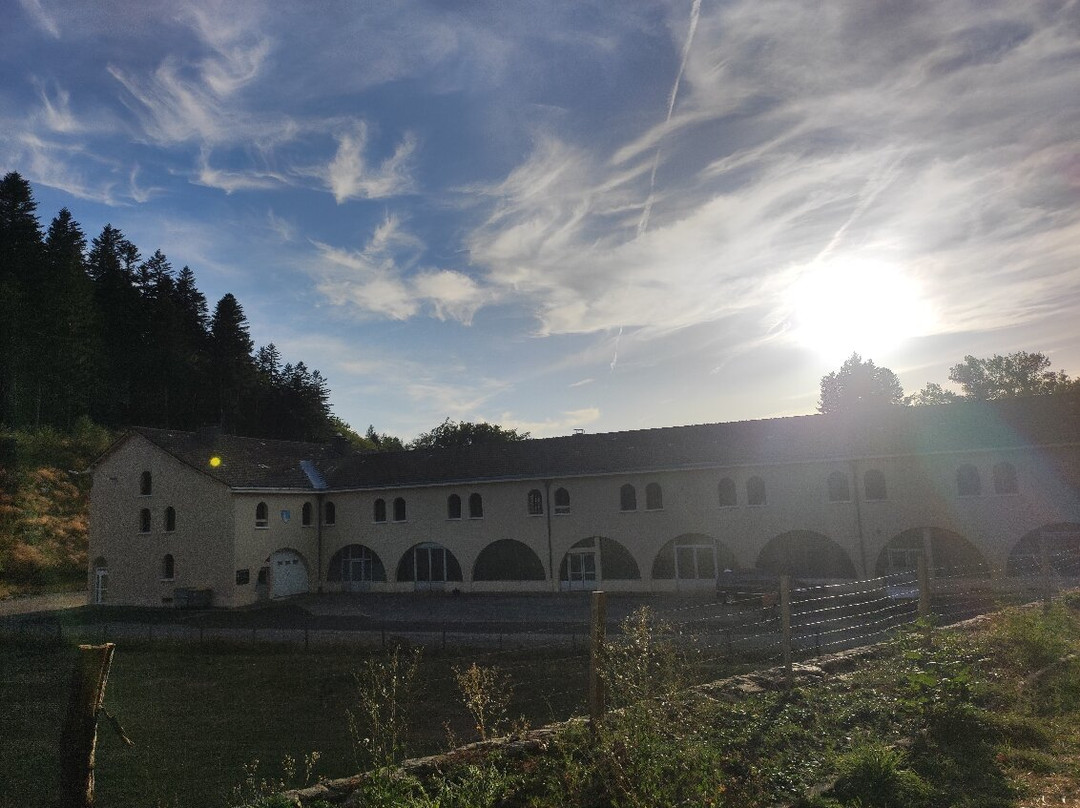 Abbaye Notre Dame Des Neiges-Saint-Laurent-les-Bains必去景点