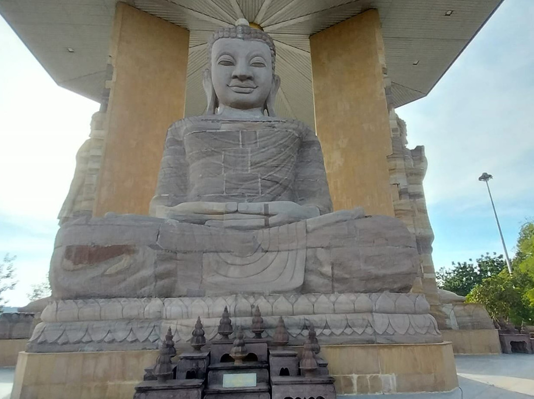 Wat Phutthanimit (Phu Khao)景点图片
