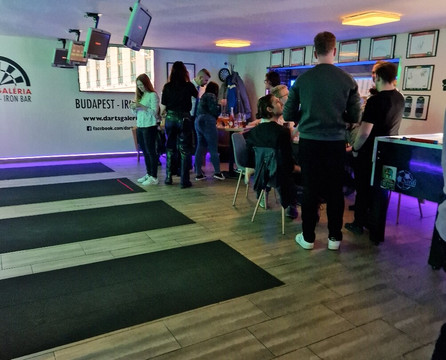 Iron Bar 0-24 & Dartsgaléria Jászai主图