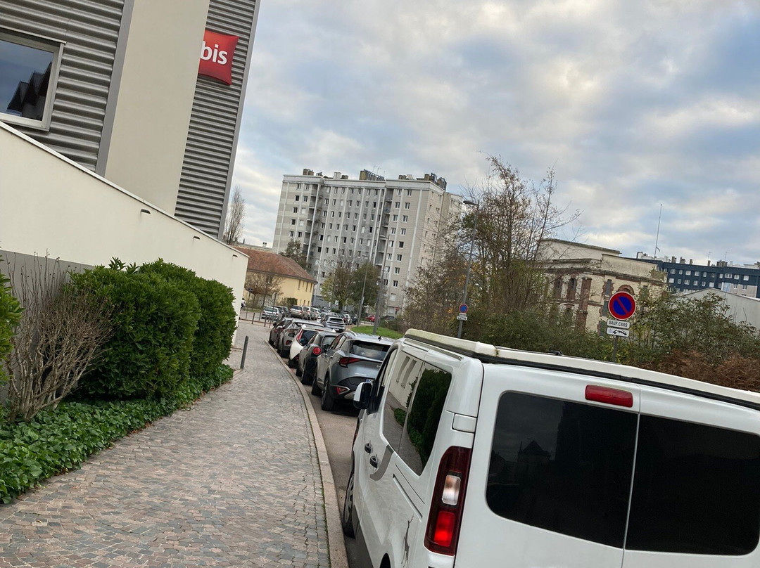 宜必思特鲁瓦中心酒店主图