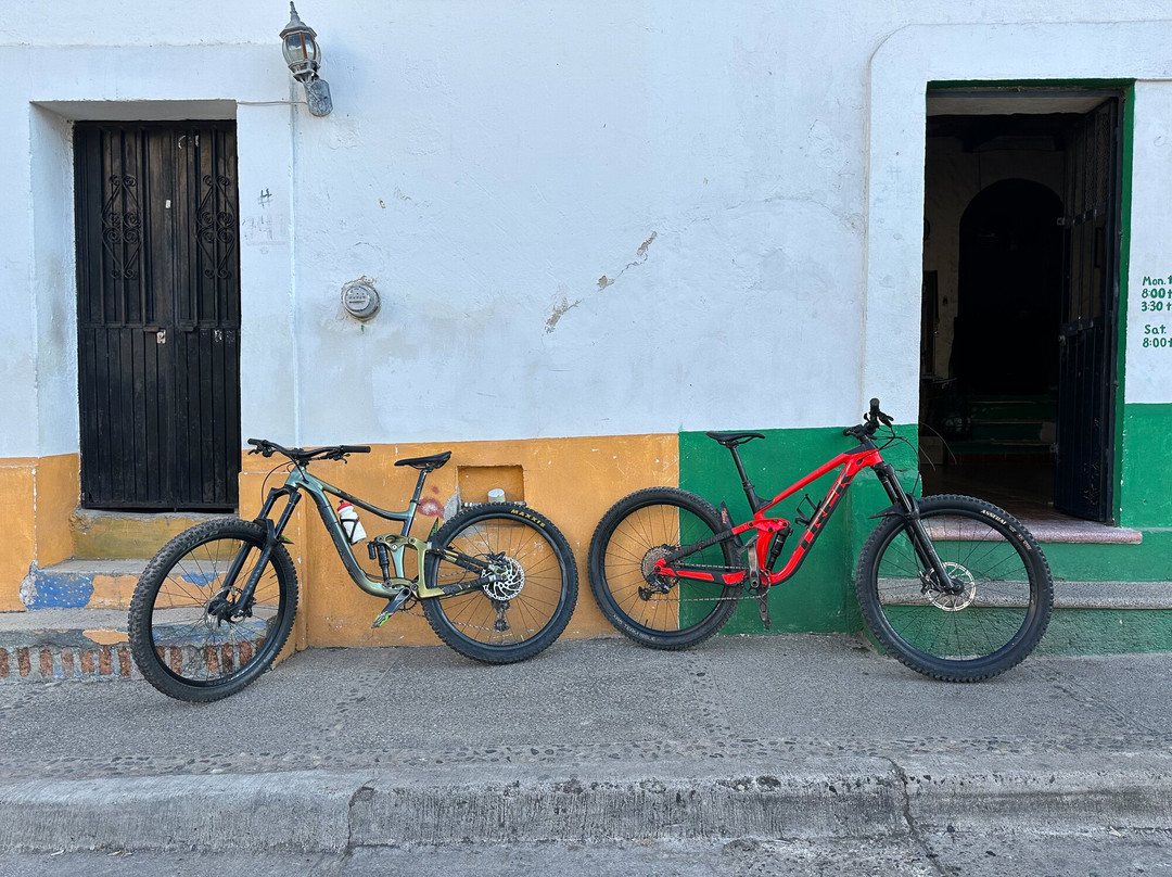 Eco Ride Mountain Bike & Hiking Tours-瓦拉塔港必去景点