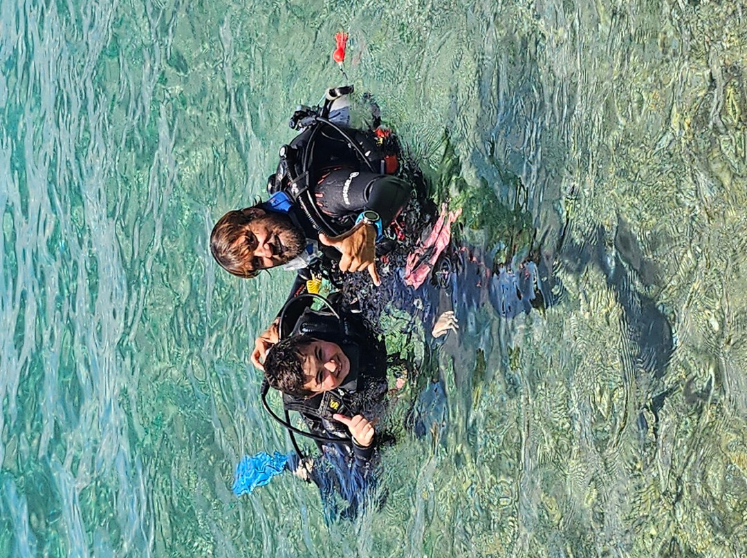 Erman Dive Center景点图片