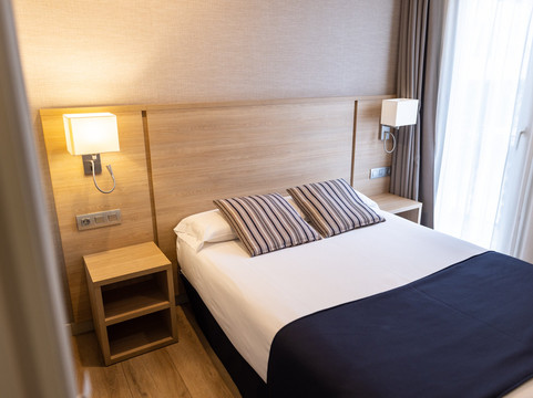 终点站酒店主图