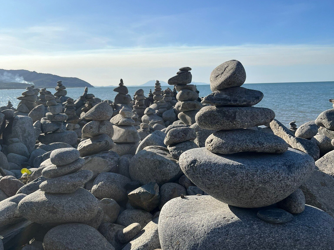 Captain Cook Highway Rock Stacks-凯恩斯必去景点