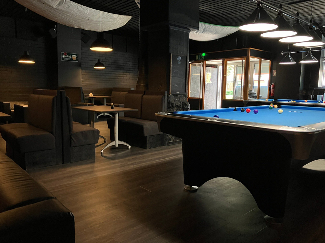 North Coast Bar & Billiards-奥卢必去景点