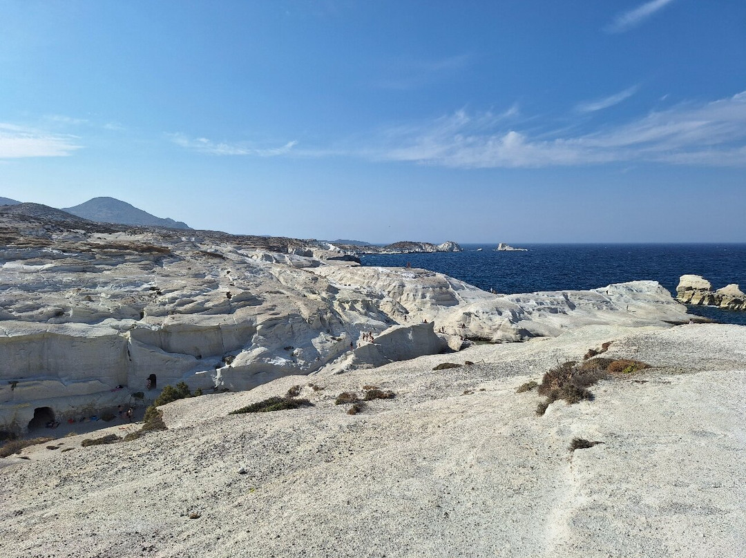 Sarakiniko Beach景点图片