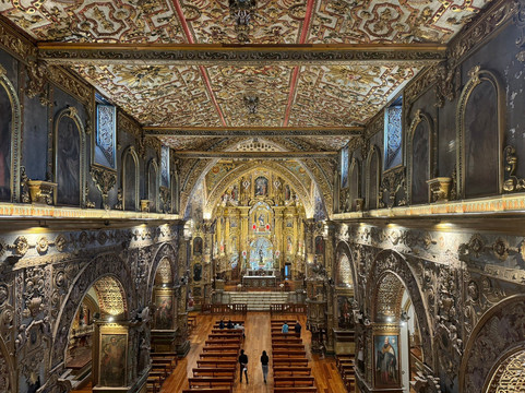 Come to Ecuador Travel-基多必去景点