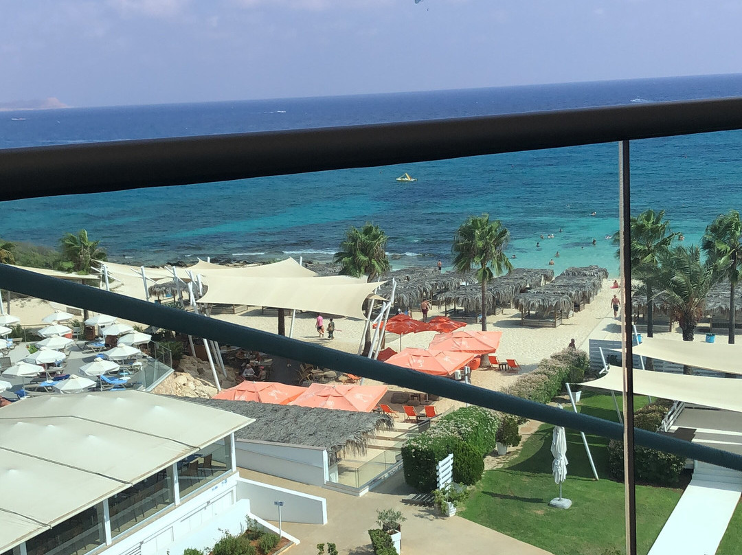 Asterias Beach Hotel主图