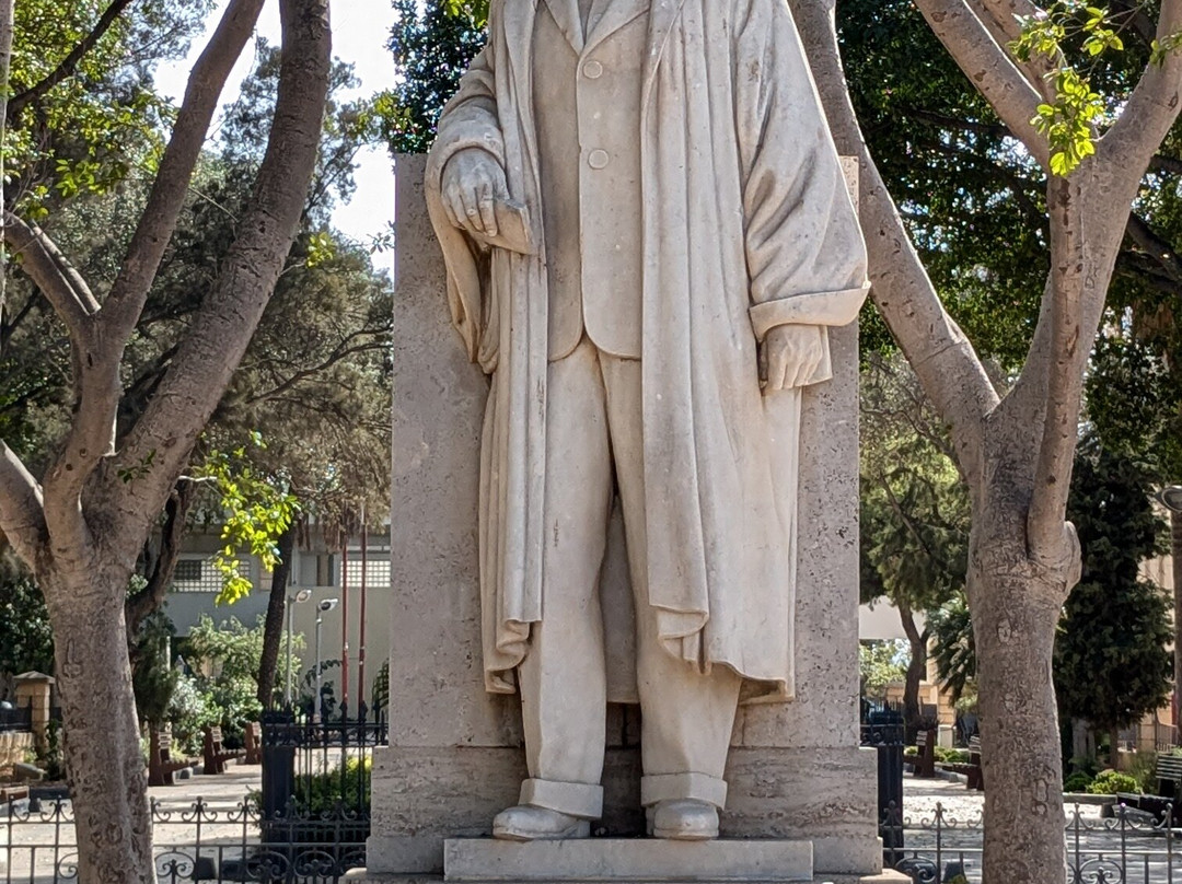 Hugo Mifsud Monument景点图片