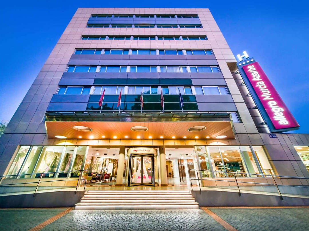 罗莎维多利亚酒店主图