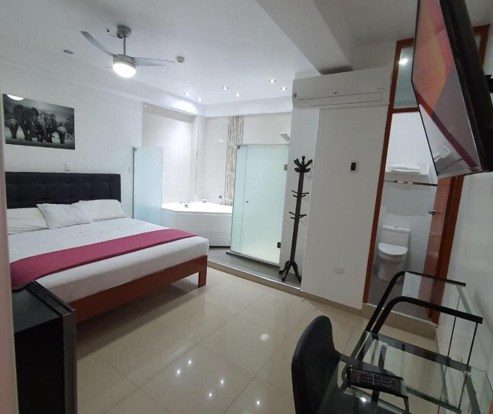 Hotel Golden Sky主图