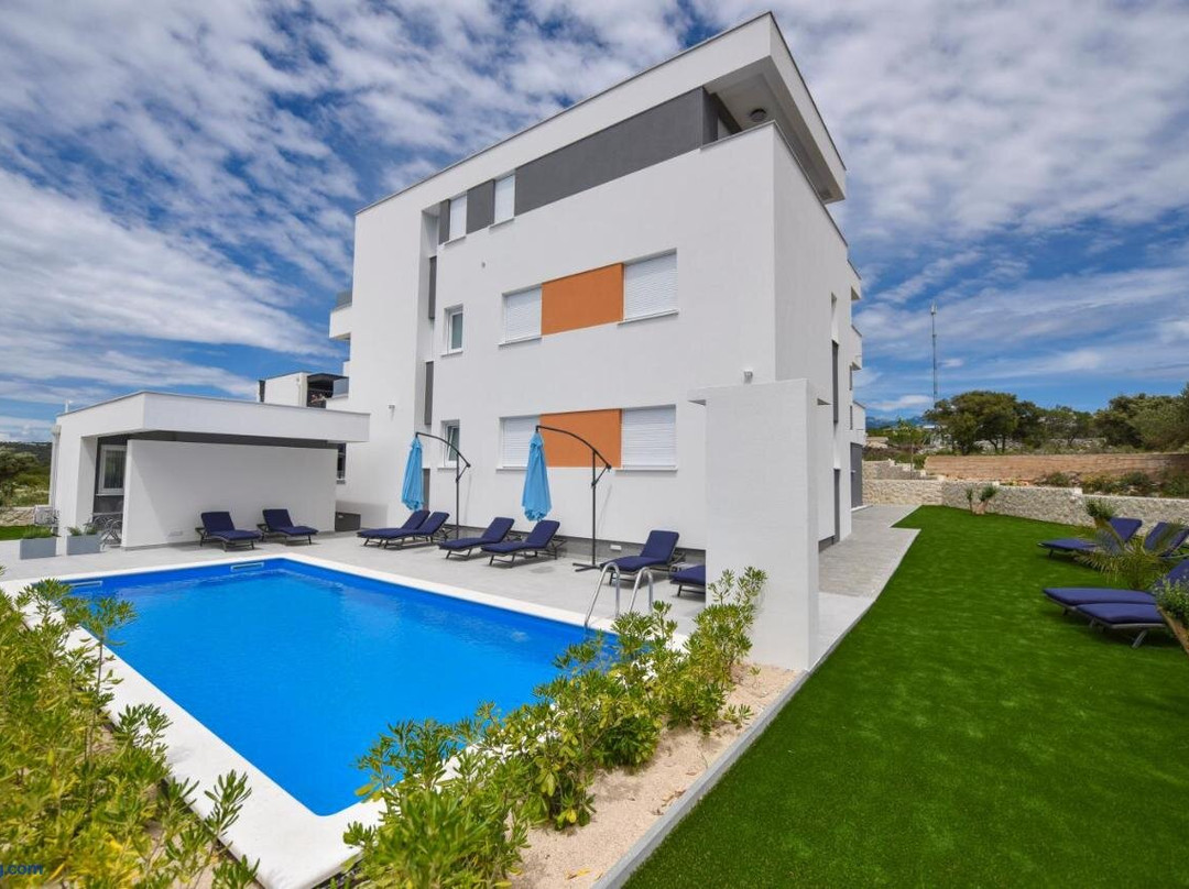 Pool Apartments Mare主图