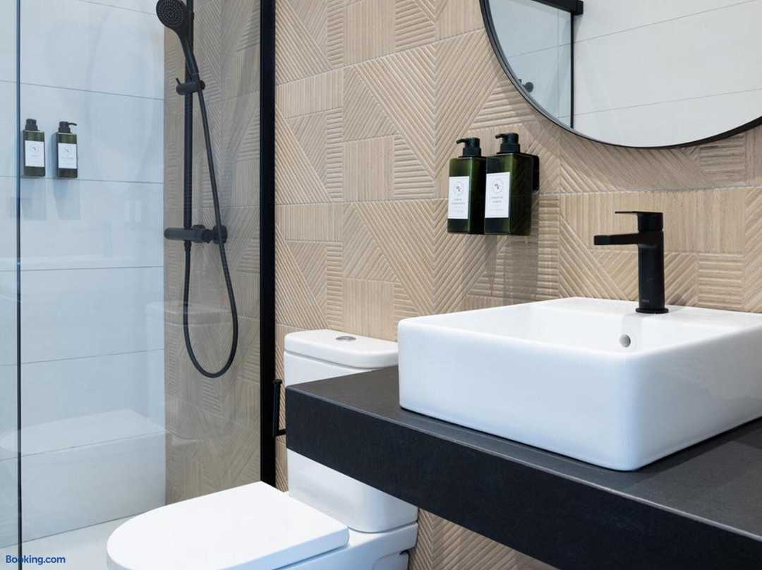 Meraki Suites