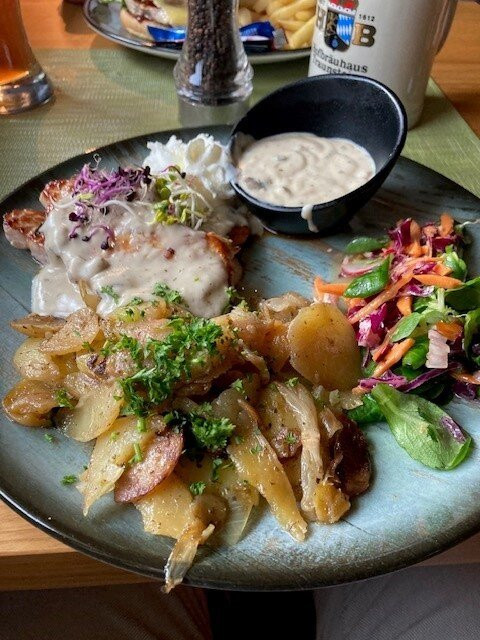 "Wiesgauer Alm" Restaurant & Bar