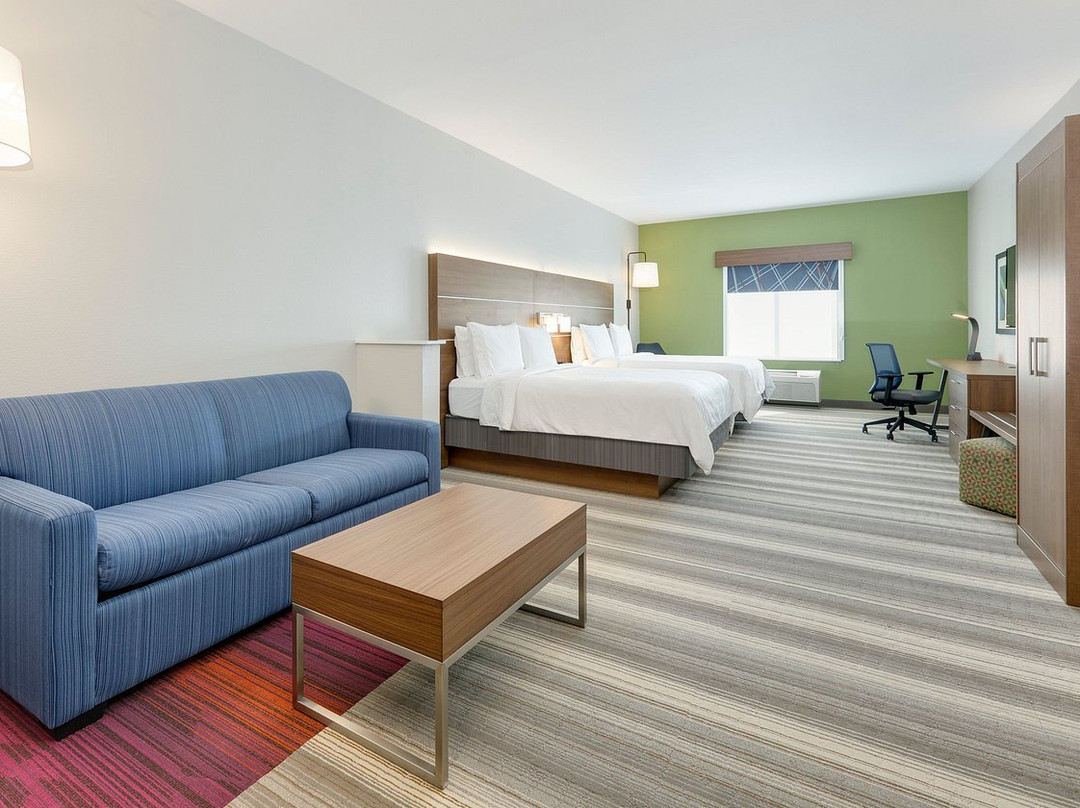 Holiday Inn Express & Suites Denton North By IHG主图