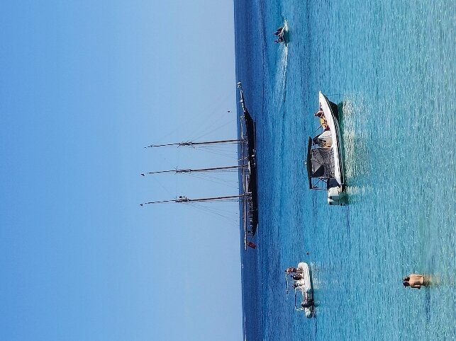 Cala Molto´-卡普德佩拉必去景点