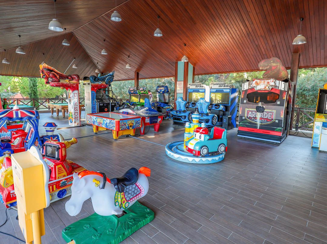 库斯杜俱乐部乡村度假酒店主图