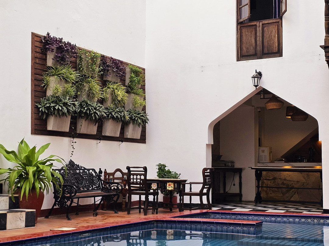 三角帆船宫酒店主图