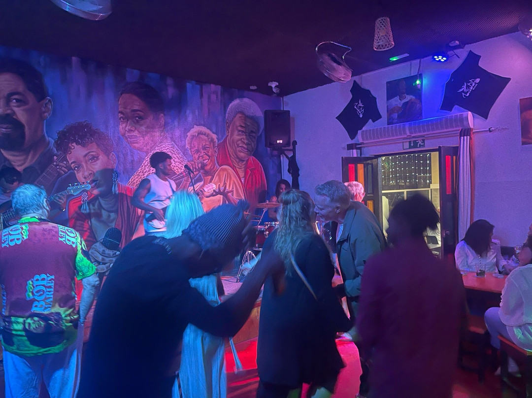 Buddy Bar-圣塔玛丽亚必去景点