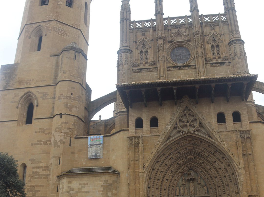 Huesca Cathedral-韦斯卡省必去景点
